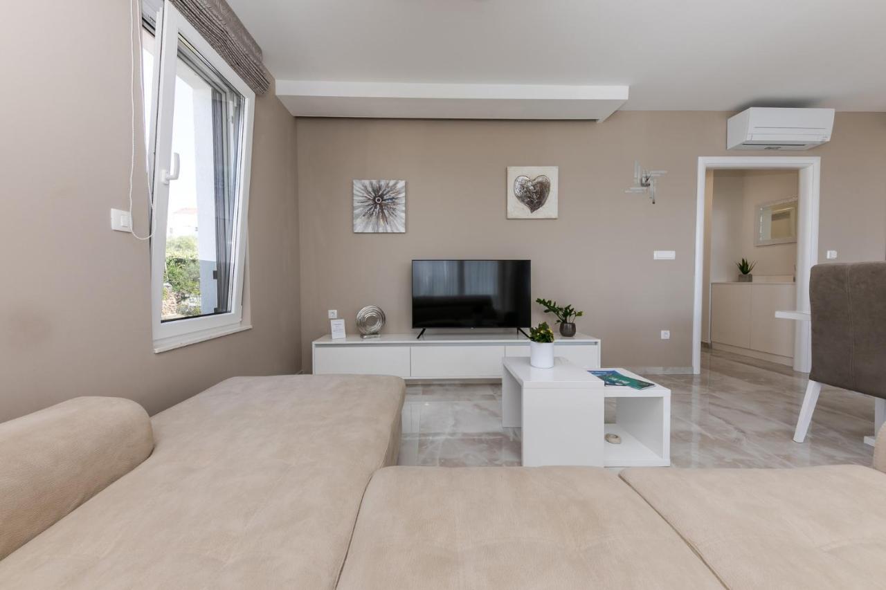 אוקרוג גורניי Villa Dora מראה חיצוני תמונה