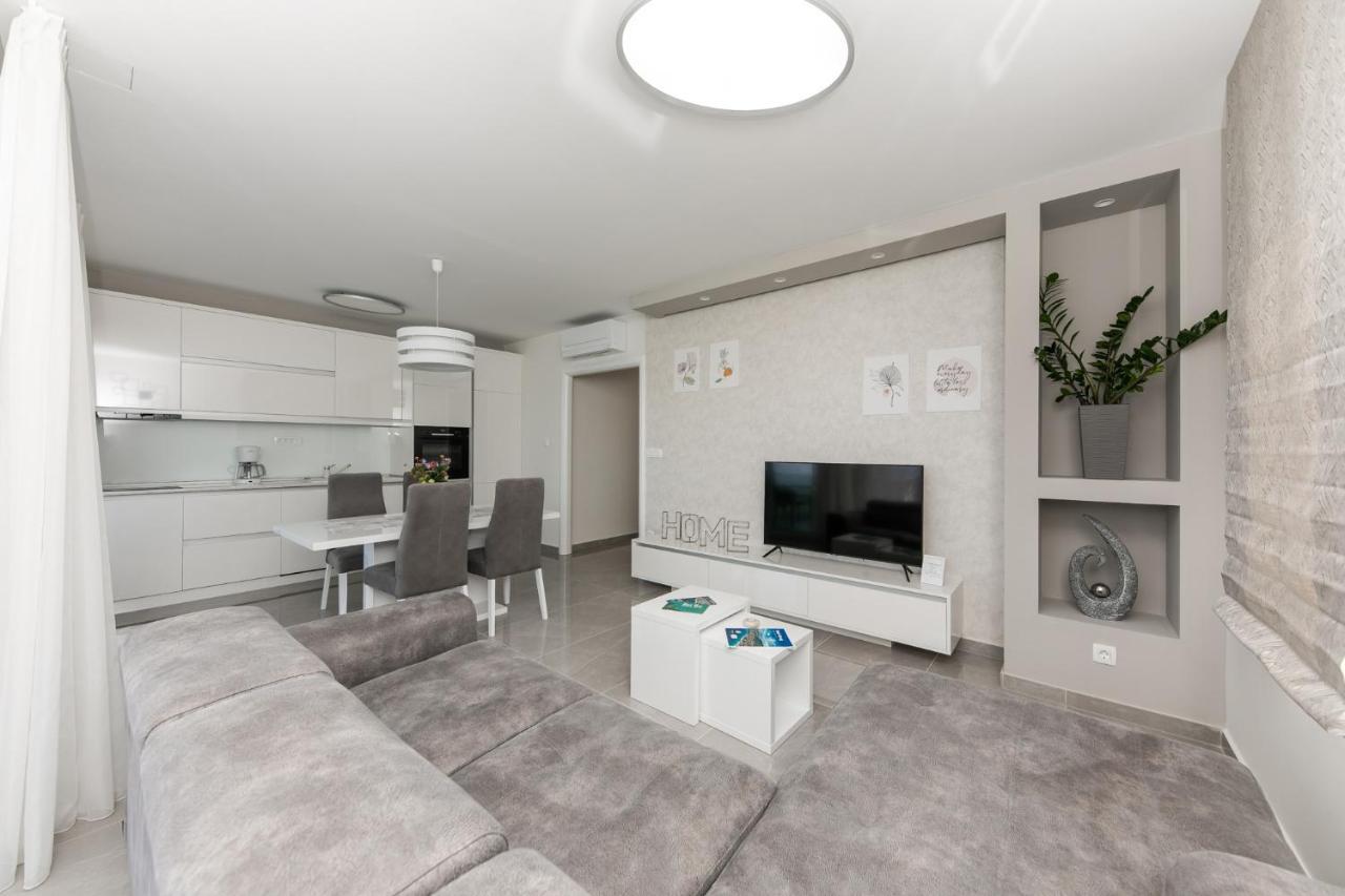 אוקרוג גורניי Villa Dora מראה חיצוני תמונה